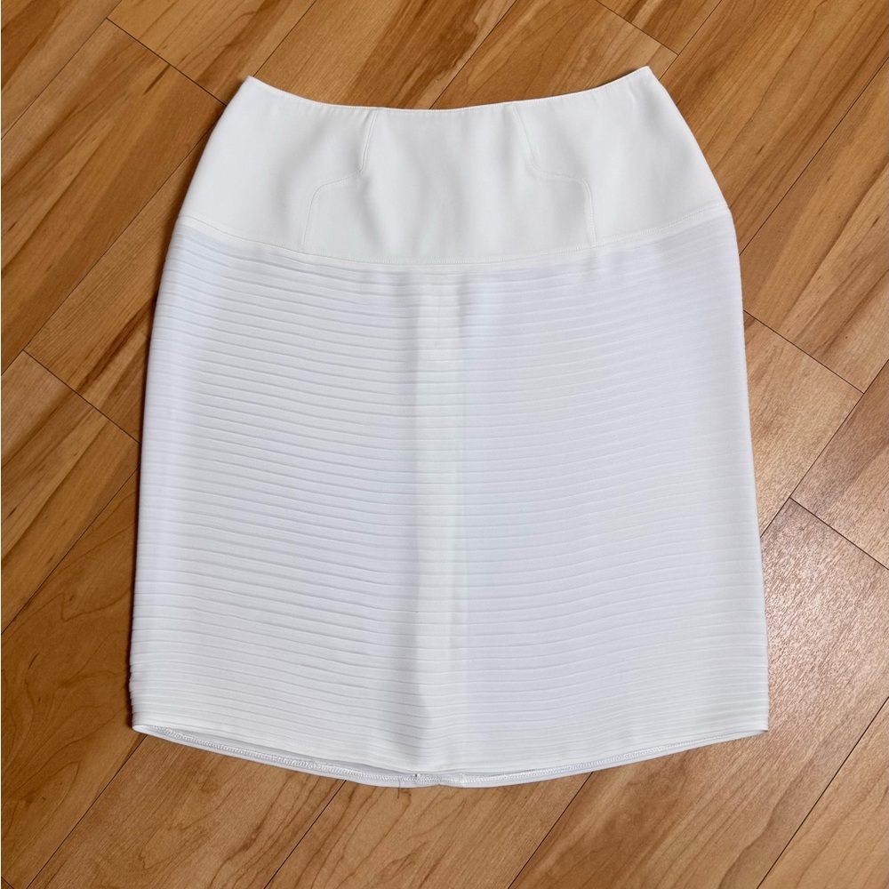 Vintage Thierry Mugler White Skirt – Classic Minimalist Silhouette